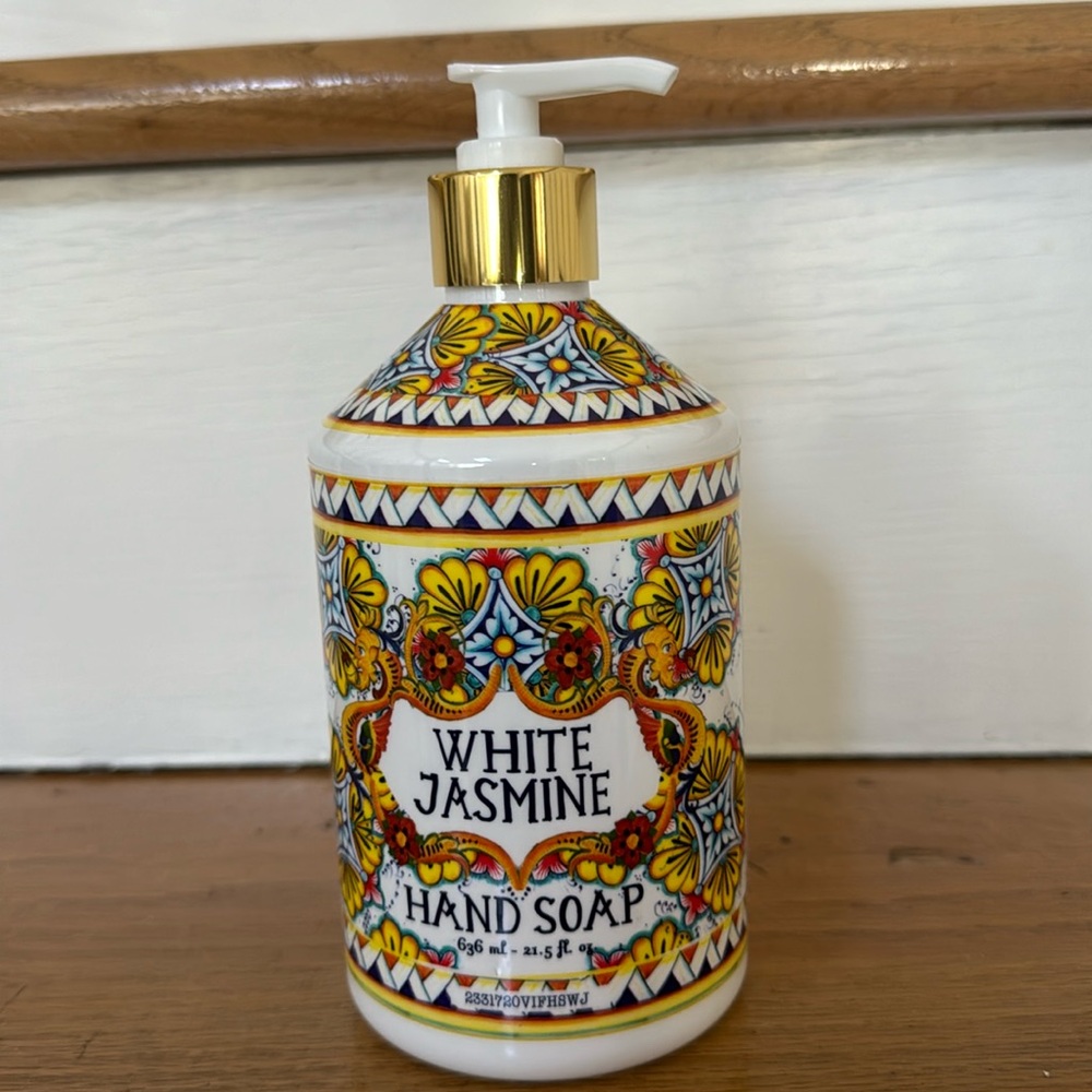 Villa flora hand soap- 21.5 fl.oz plastic bottle White Jasmine from H&W Co